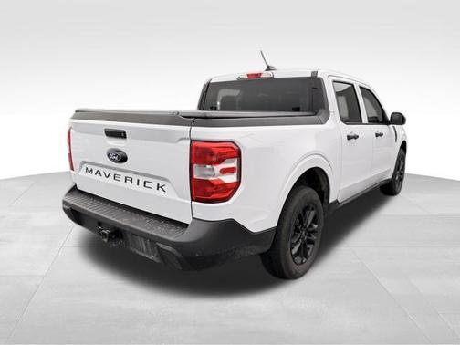 Oxford White 2025 Ford Maverick XL