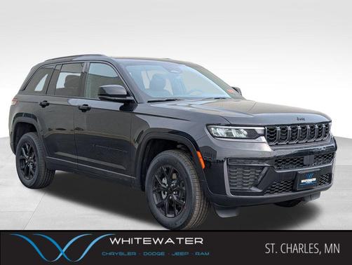 Diamond Black Crystal Pearlcoat 2026 Jeep Grand Cherokee Altitude