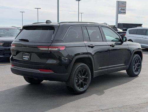 2026 Jeep Grand Cherokee Altitude