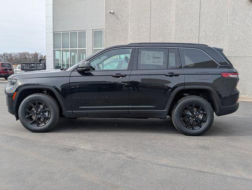 2026 Jeep Grand Cherokee Altitude