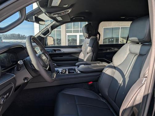 High Gloss Black 2026 Jeep Grand Wagoneer L Limited Altitude 4x4