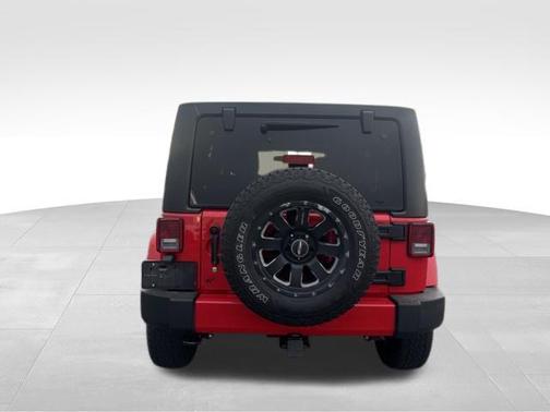 Firecracker Red Clearcoat 2016 Jeep Wrangler Unlimited Sahara