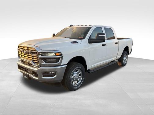 Bright White Clearcoat 2026 RAM 3500 Tradesman Crew Cab 4x4 6'4' Box
