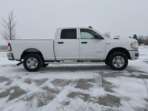 2020 RAM 3500 Tradesman Crew Cab 4x4 6'4' Box