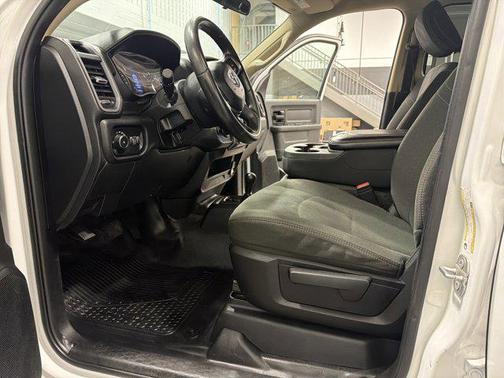 2020 RAM 3500 Tradesman Crew Cab 4x4 6'4' Box