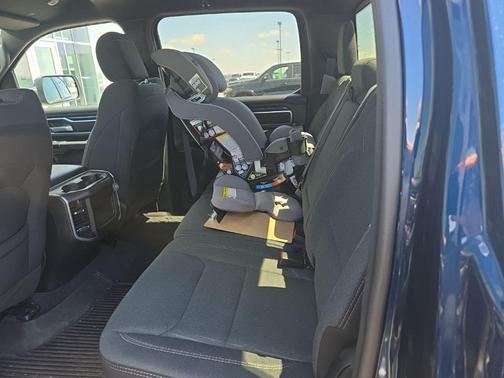 Patriot Blue Pearlcoat 2023 RAM 1500 Big Horn/Lone Star