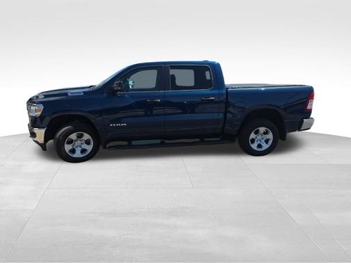 Patriot Blue Pearlcoat 2023 RAM 1500 Big Horn/Lone Star