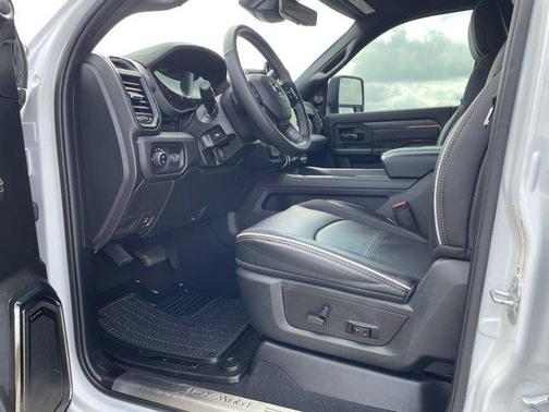 2025 RAM 3500 Limited Mega Cab 4x4 6'4' Box