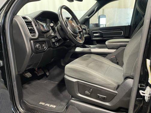 2022 RAM 2500 Big Horn Crew Cab 4x4 6'4' Box