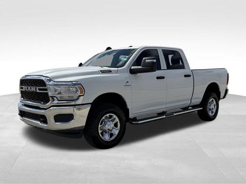 Bright White Clearcoat 2024 RAM 2500 Tradesman Crew Cab 4x4 6'4' Box