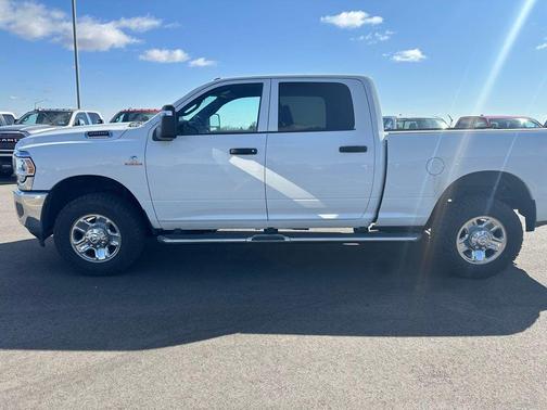 Bright White Clearcoat 2024 RAM 2500 Tradesman Crew Cab 4x4 6'4' Box