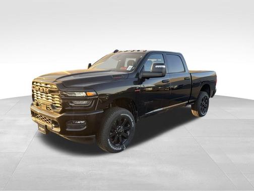 Diamond Black Crystal Pearlcoat 2026 RAM 3500 Big Horn Crew Cab 4x4 6'4' Box