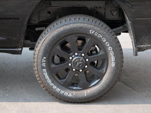 Diamond Black Crystal Pearlcoat 2026 RAM 3500 Big Horn Crew Cab 4x4 6'4' Box