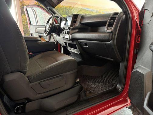 2024 RAM 3500 Tradesman Regular Cab 4x4 8' Box