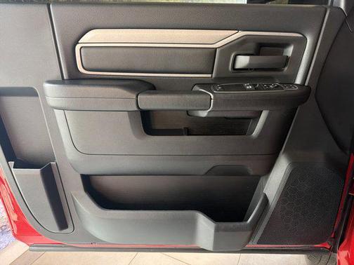 2024 RAM 3500 Tradesman Regular Cab 4x4 8' Box