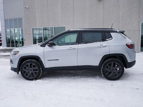 Silver Zynith Metallic Clearcoat 2026 Jeep Compass Limited