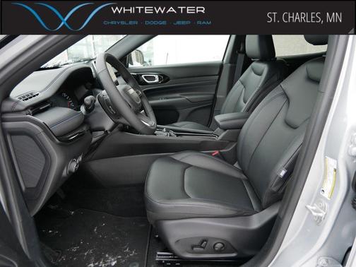 Silver Zynith Metallic Clearcoat 2026 Jeep Compass Limited