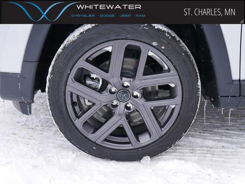 Silver Zynith Metallic Clearcoat 2026 Jeep Compass Limited