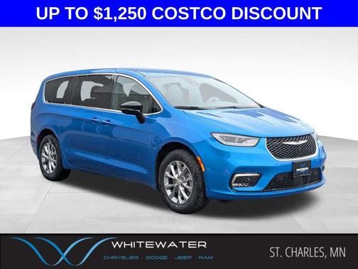 Hydro Blue Pearlcoat 2026 Chrysler Pacifica L