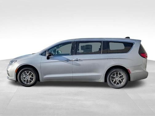 Silver Mist Clearcoat 2026 Chrysler Pacifica L