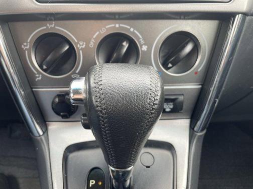2007 Toyota Matrix Base