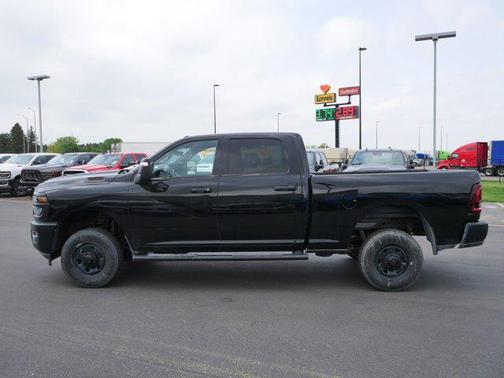 2025 RAM 2500 Tradesman Crew Cab 4x4 6'4' Box