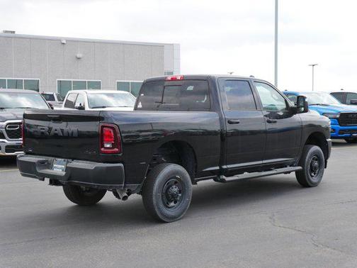 2025 RAM 2500 Tradesman Crew Cab 4x4 6'4' Box
