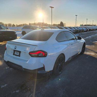 2022 BMW 230 i