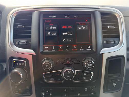 Diamond Black Crystal Pearlcoat 2019 RAM 1500 Big Horn