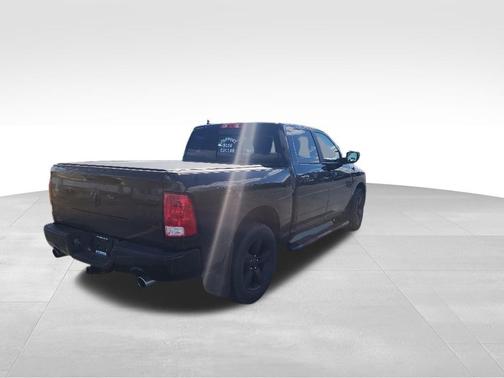 Diamond Black Crystal Pearlcoat 2019 RAM 1500 Big Horn