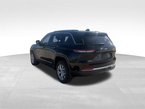 Diamond Black Crystal Pearlcoat 2022 Jeep Grand Cherokee Limited