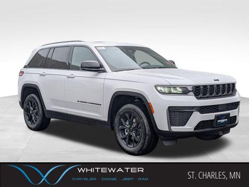 Bright White Clearcoat 2026 Jeep Grand Cherokee Altitude