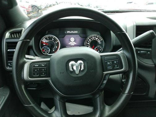 2022 RAM 2500 Tradesman Crew Cab 4x4 6'4' Box