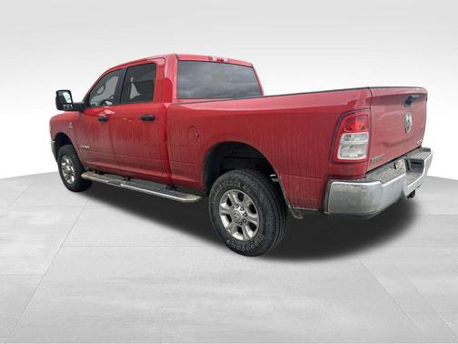 2023 RAM 2500 Big Horn Crew Cab 4x4 6'4' Box