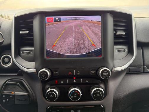 Flame Red Clearcoat 2023 RAM 2500 Big Horn Crew Cab 4x4 6'4' Box