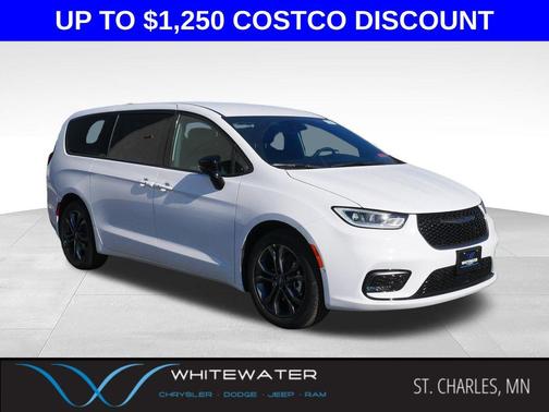 Bright White Clearcoat 2026 Chrysler Pacifica L