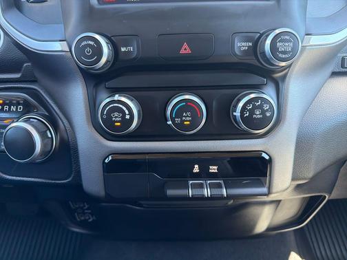 Granite Crystal Metallic Clearcoat 2019 RAM 1500 Big Horn
