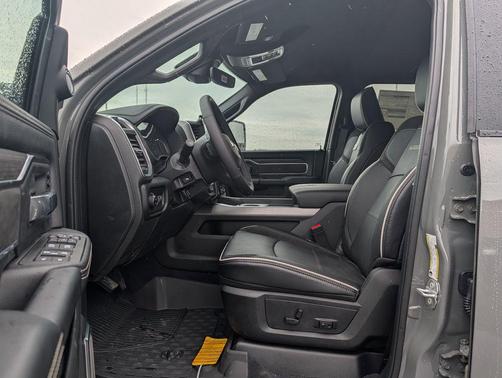 Ceramic Gray Clearcoat 2026 RAM 3500 Laramie Crew Cab 4x4 6'4' Box