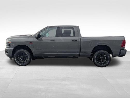 Ceramic Gray Clearcoat 2026 RAM 3500 Laramie Crew Cab 4x4 6'4' Box