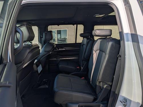 2026 Jeep Grand Wagoneer Summit Obsidian 4x4