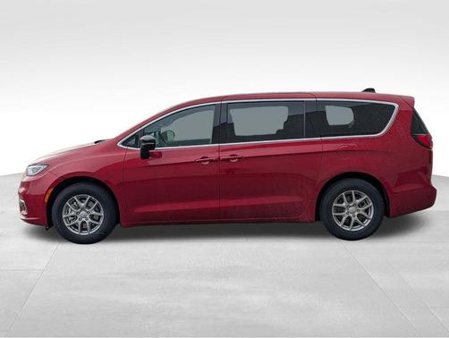 Red Hot Pearlcoat 2026 Chrysler Pacifica L