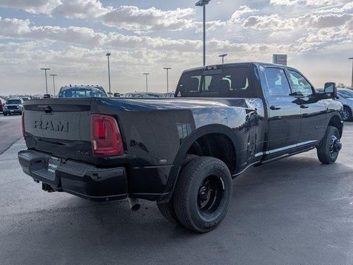 2026 RAM 3500 Laramie Crew Cab 4x4 8' Box