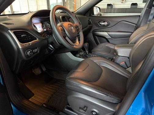 Hydro Blue Pearlcoat 2021 Jeep Cherokee Latitude Lux