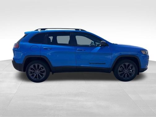 Hydro Blue Pearlcoat 2021 Jeep Cherokee Latitude Lux