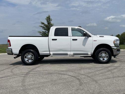 2021 RAM 2500 Tradesman Crew Cab 4x4 6'4' Box