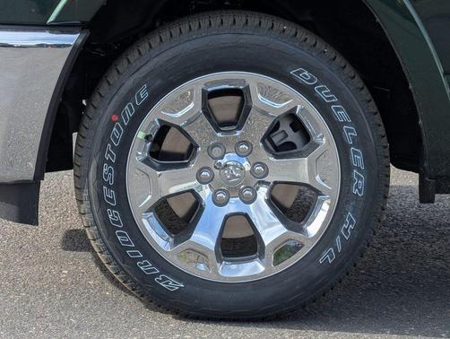 Serrano Green Metallic 2026 RAM 1500 Big Horn/Lone Star