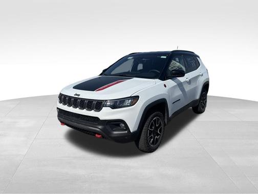 Bright White Clearcoat 2025 Jeep Compass Trailhawk