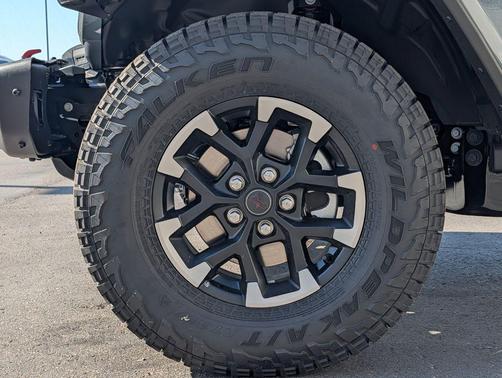 Anvil Clearcoat 2026 Jeep Gladiator Shadow Ops