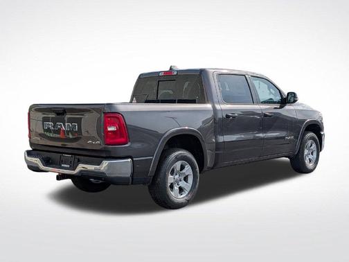 Granite Crystal Metallic Clearcoat 2026 RAM 1500 Big Horn/Lone Star