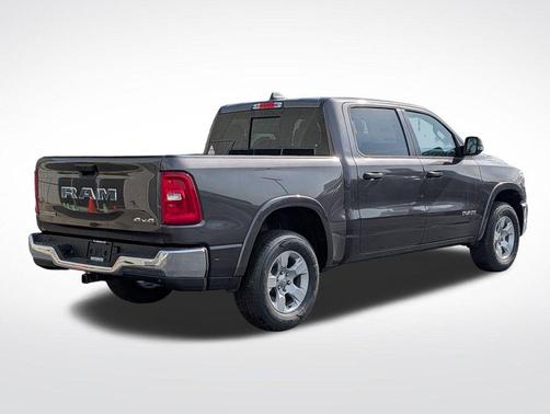 Granite Crystal Metallic Clearcoat 2026 RAM 1500 Big Horn/Lone Star